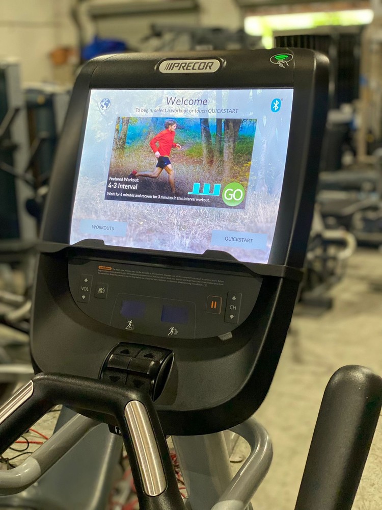 Precor EFX 885 Elliptical w/ P82 Console