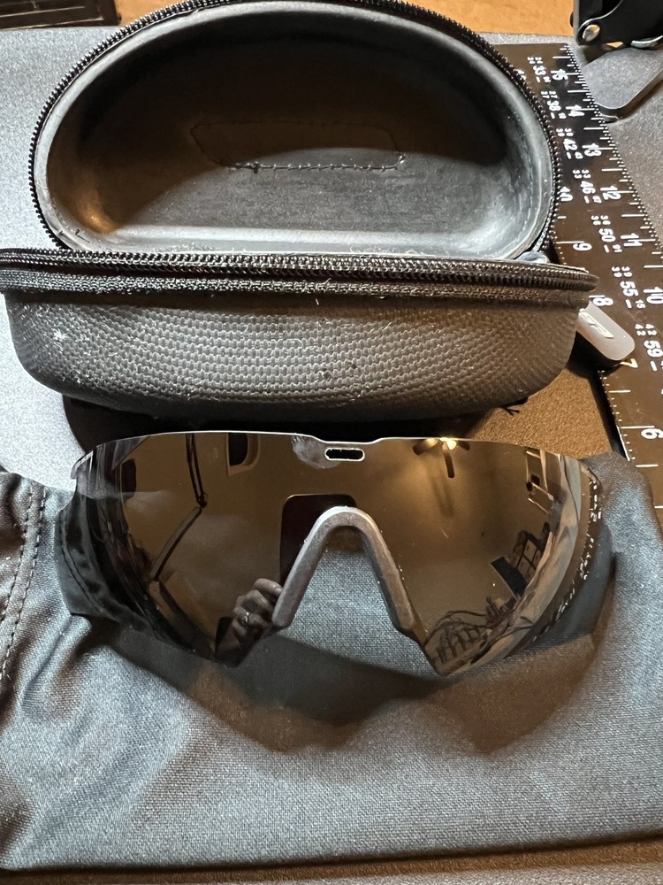 ESS 05-2010 REPLACEMENT LENS WITH SOFT DRAWSTRING COVER/HARD SHELL CASE