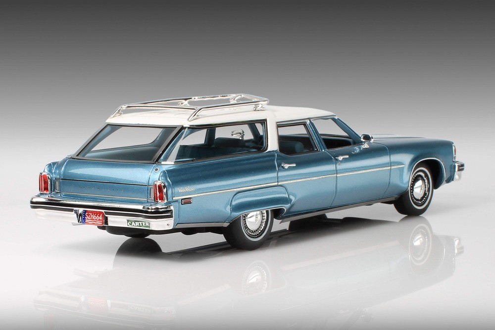 1976 Oldsmobile Custom Cruiser 1:43 Goldvarg