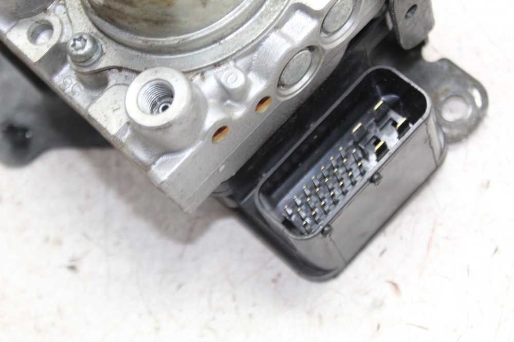 2011 VICTORY VISION TOUR ABS PUMP UNIT MODULE