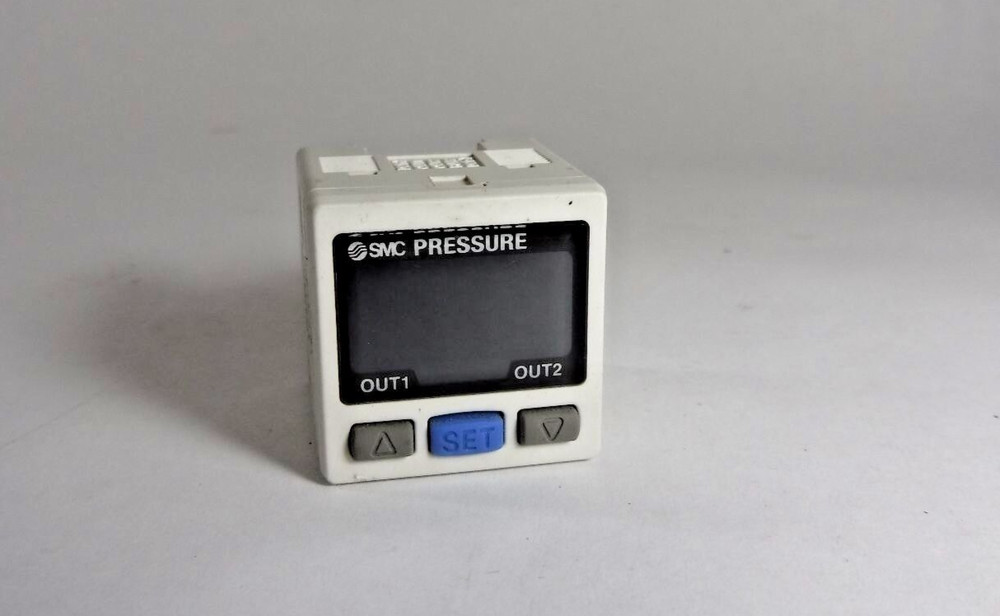 SMC PSE300 SUP 12-24VDC Class 2 Pressure Sensor