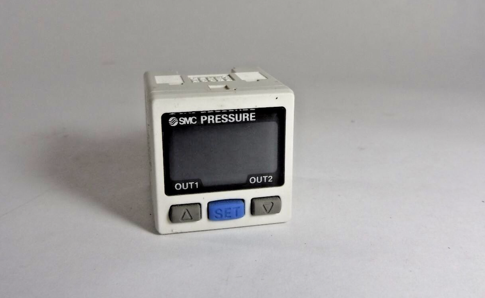 SMC PSE300 SUP 12-24VDC Class 2 Pressure Sensor