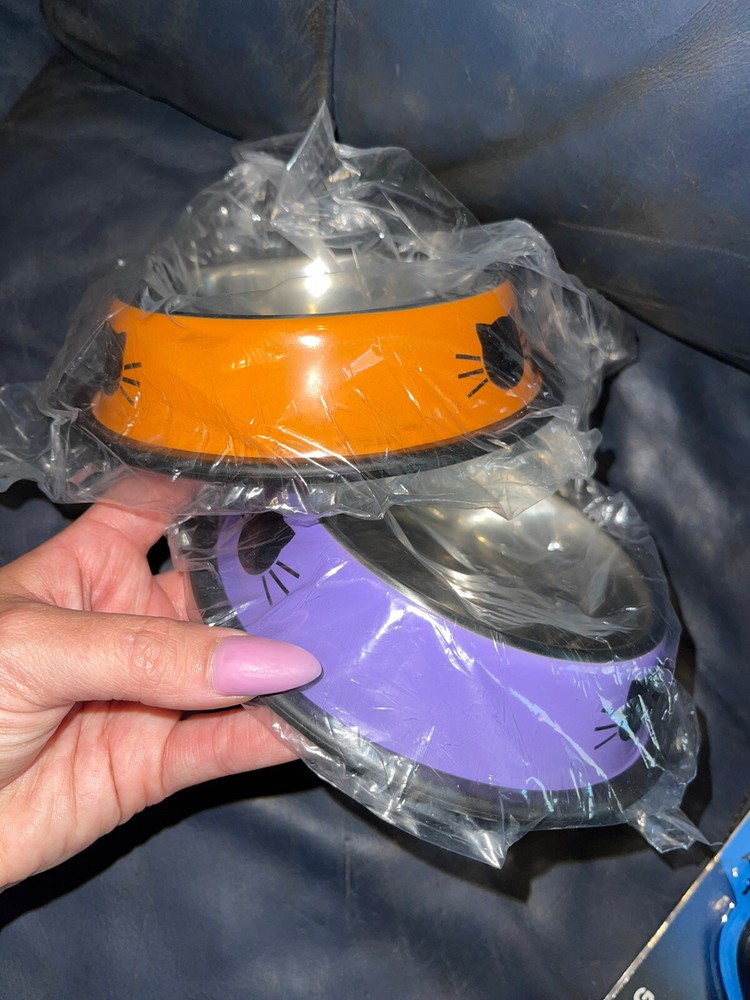 New Pet Cat Bowls and Brush Bundle