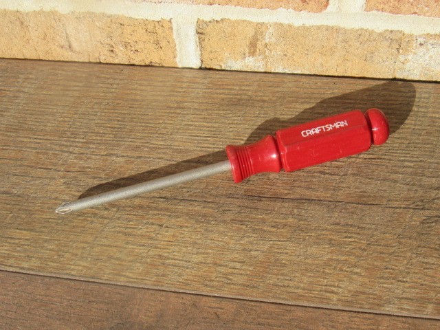 CRAFTSMAN 41053  J WF RED HANDLE #2 PHILLIPS STD HANDLE  SCREWDRIVER NICE USED