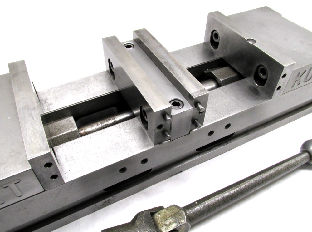 KURT 6" ANGLOCK DOUBLELOCK CNC MACHINE VISE w/ JAWS & HANDLE - #DL600A