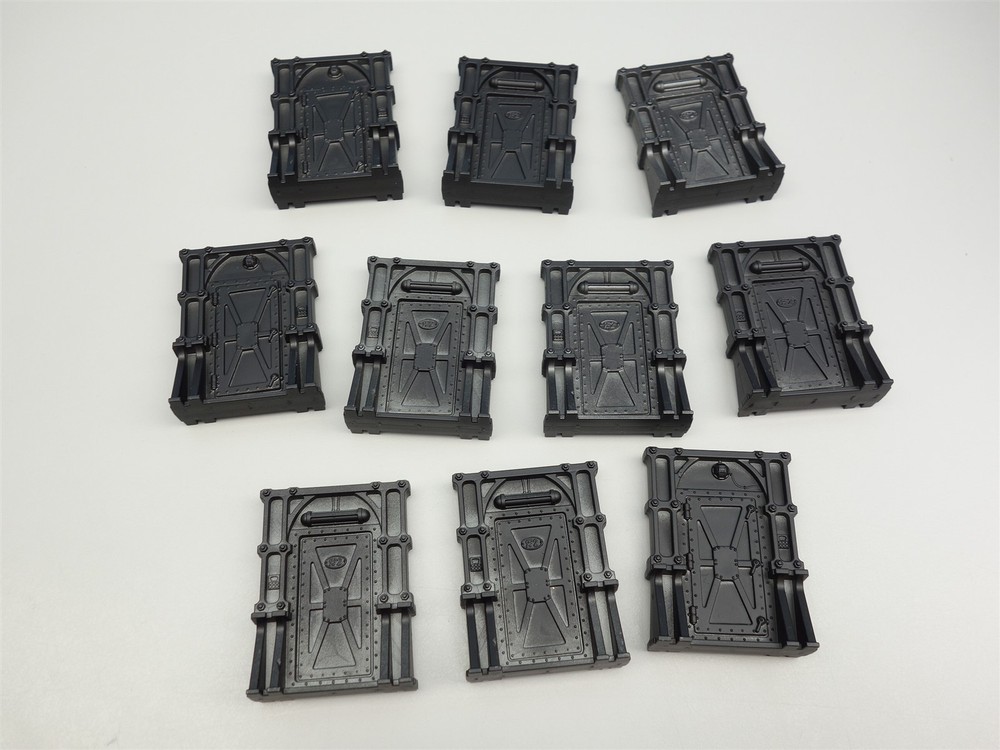 Warhammer 40K: Boarding Action Bulkhead Doors (primed)