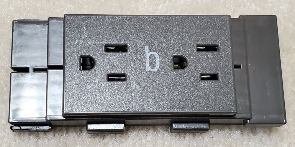 Herman Miller K1311.B Duplex Receptacles 8-Wire Series 3