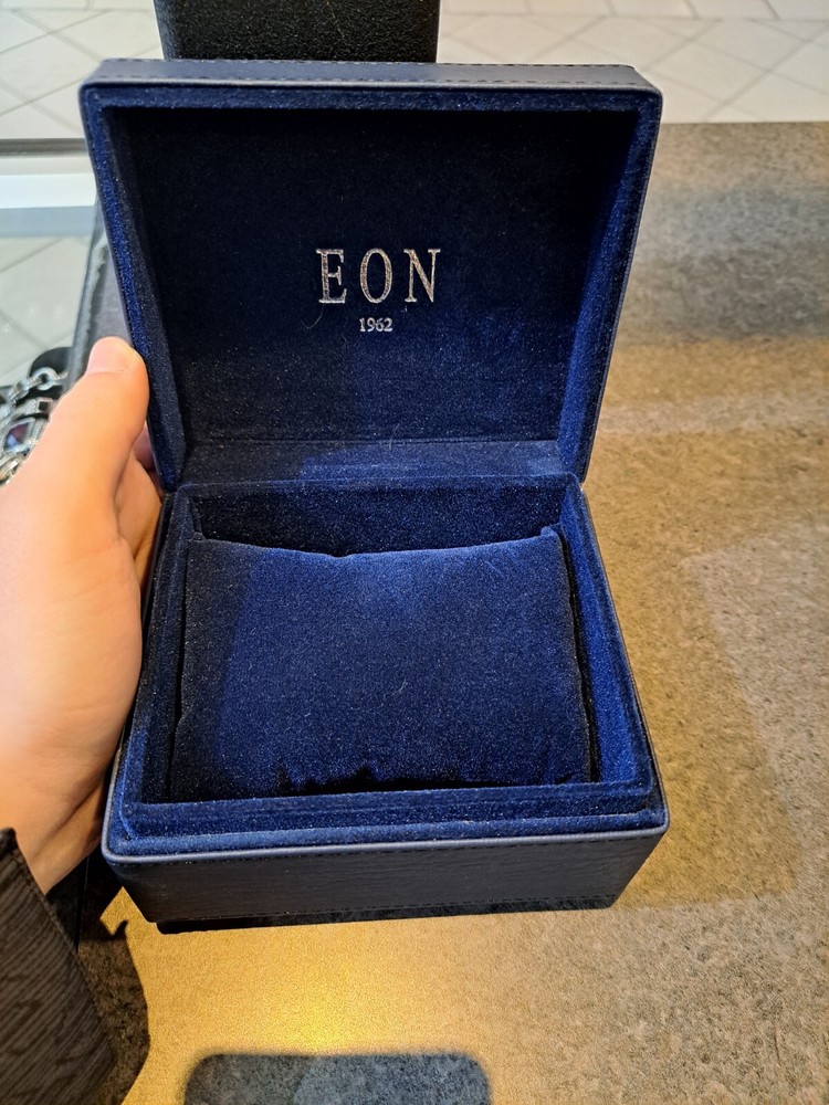 High Quality Blue Leather EON Watch Box