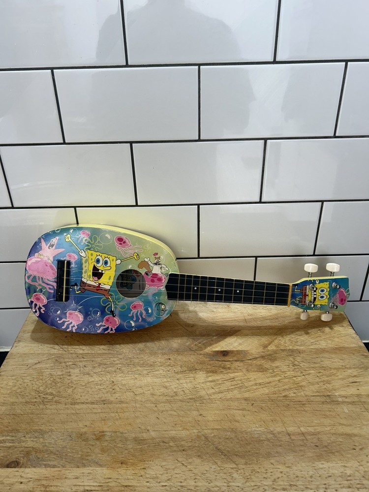 SpongeBob SquarePants Nickelodeon Ukulele - Pineapple Shaped - used