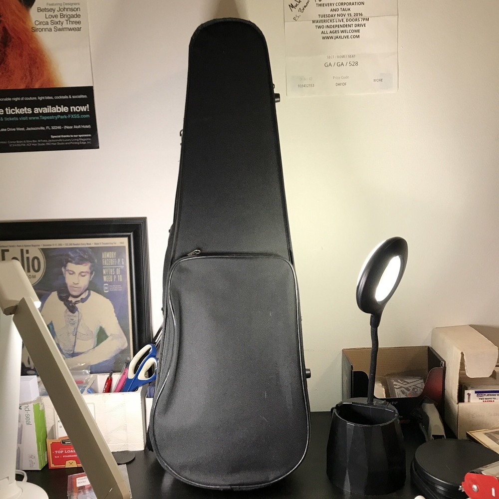 Generic 1/4 Size Violin Case With Strap and Violin - NO BOW