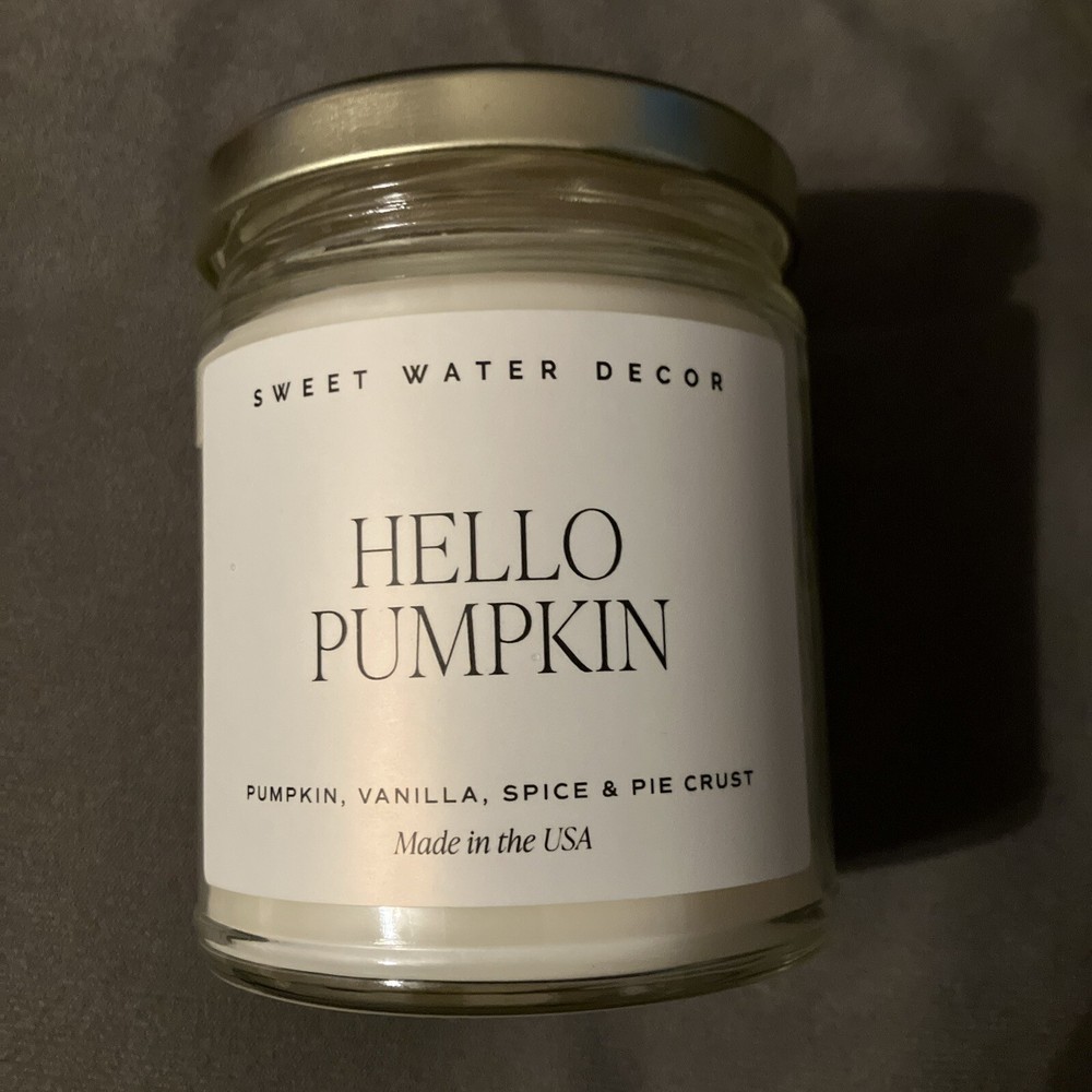 Sweet Water decor hello pumpkin candle