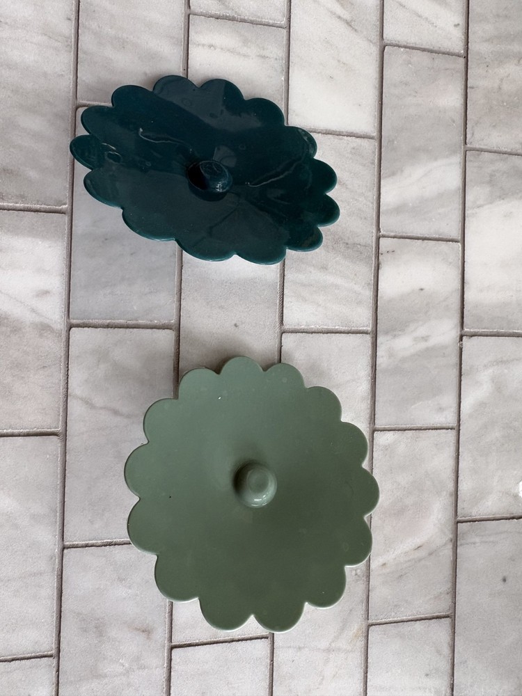 set of two silicone cup lids