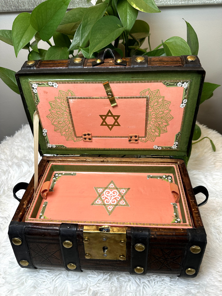 RARE 10" Jenny Lind TOY TRUNK 1850s