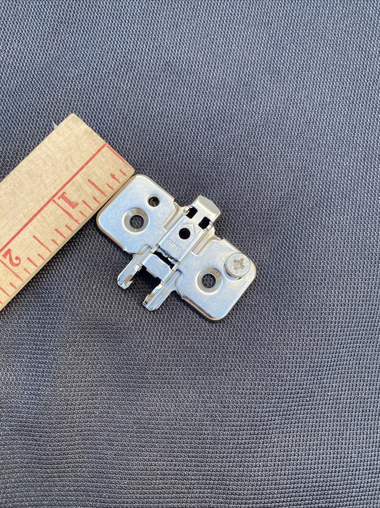 5 Blum Cam Hinge Overlay Mounting Plates