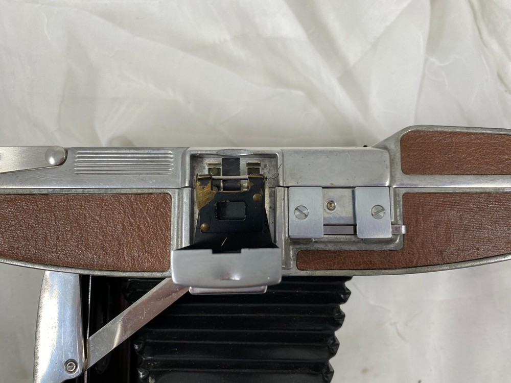 POLAROID LAND CAMERA MODEL 95 WITH FLASH #200, UNTESTED