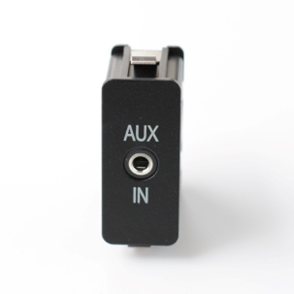 Quick and Easy to Use Audio Socket for BMW E60 E61 E81 E87 E90 X3 X5 SERIES