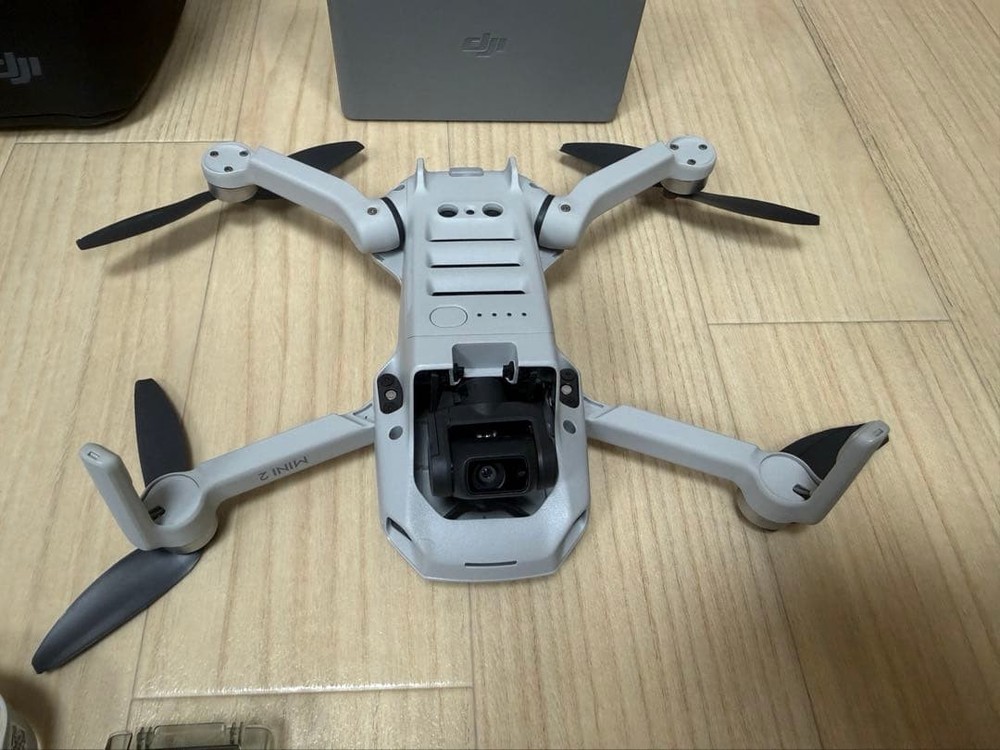 Dji Mini2 Drone Quadcopter Uav Compact Lightweight 4k Camera Gps Fly More Combo