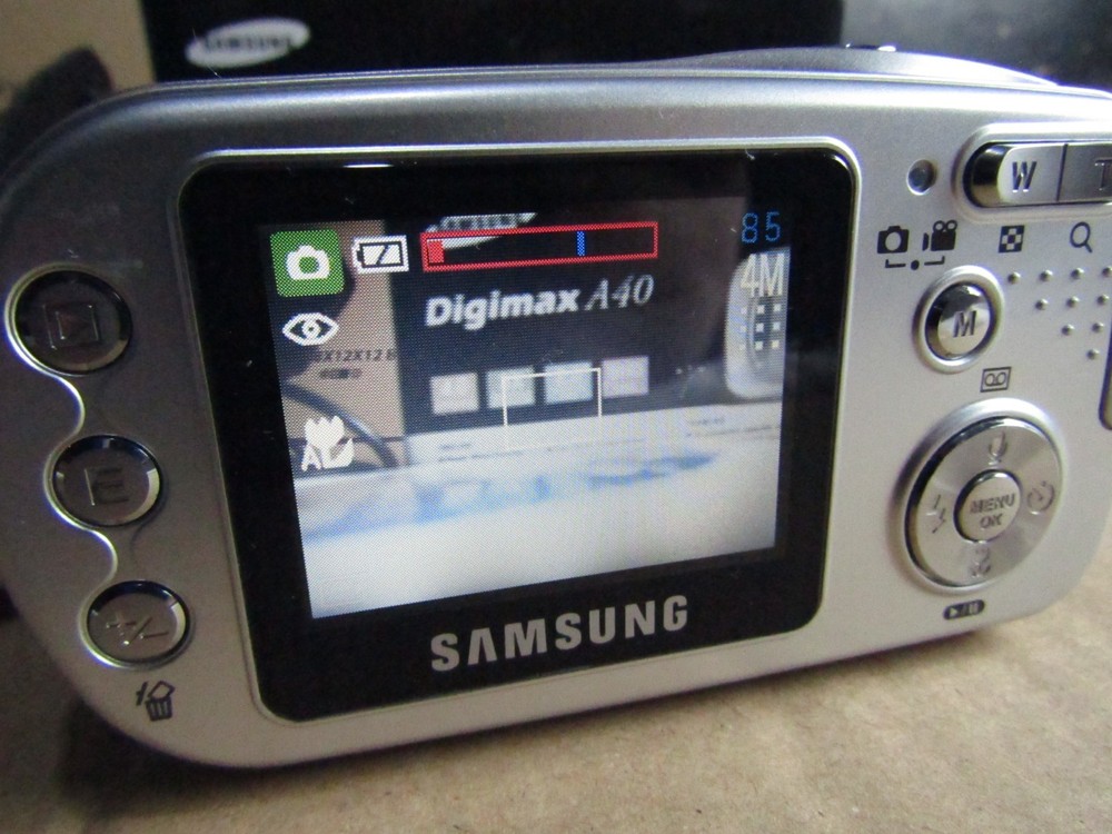 Samsung Digital Camera Digimax A40 4MP Tested Working Plus SD Card