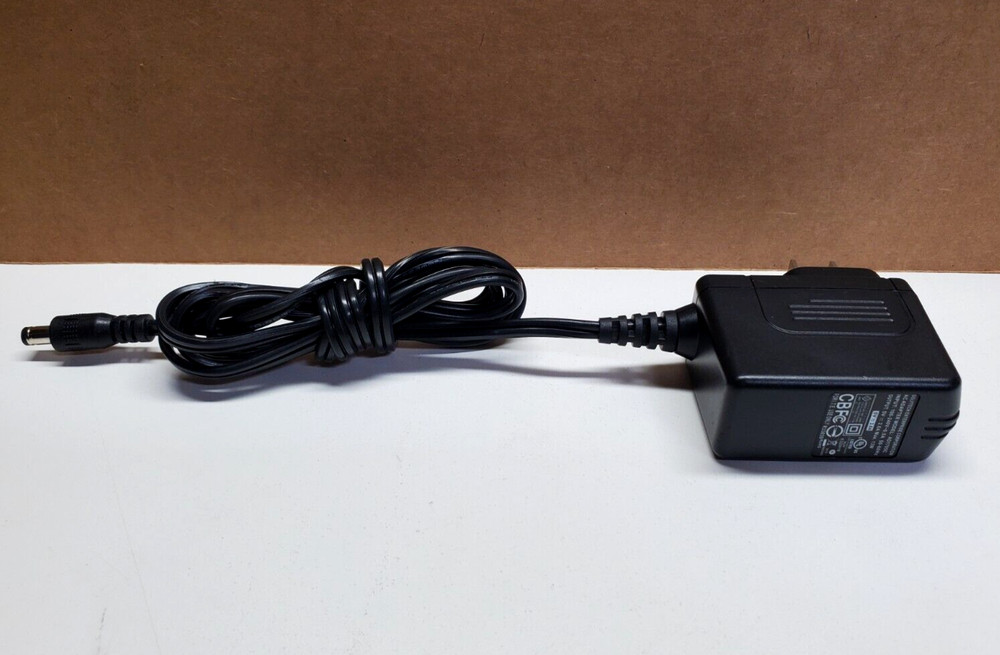 Solytech Enterprise Adapter AD1705C-  5V-2.6A Max 13W   Fully operational