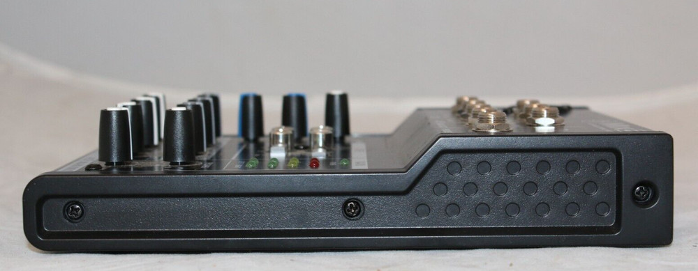 Mackie Mix 5 5-Channel Compact Mixer