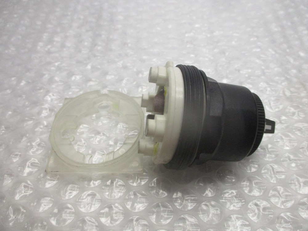 INDUSTRIAL SPARE 65122-103 SELECTOR SWITCH BLACK NSNP