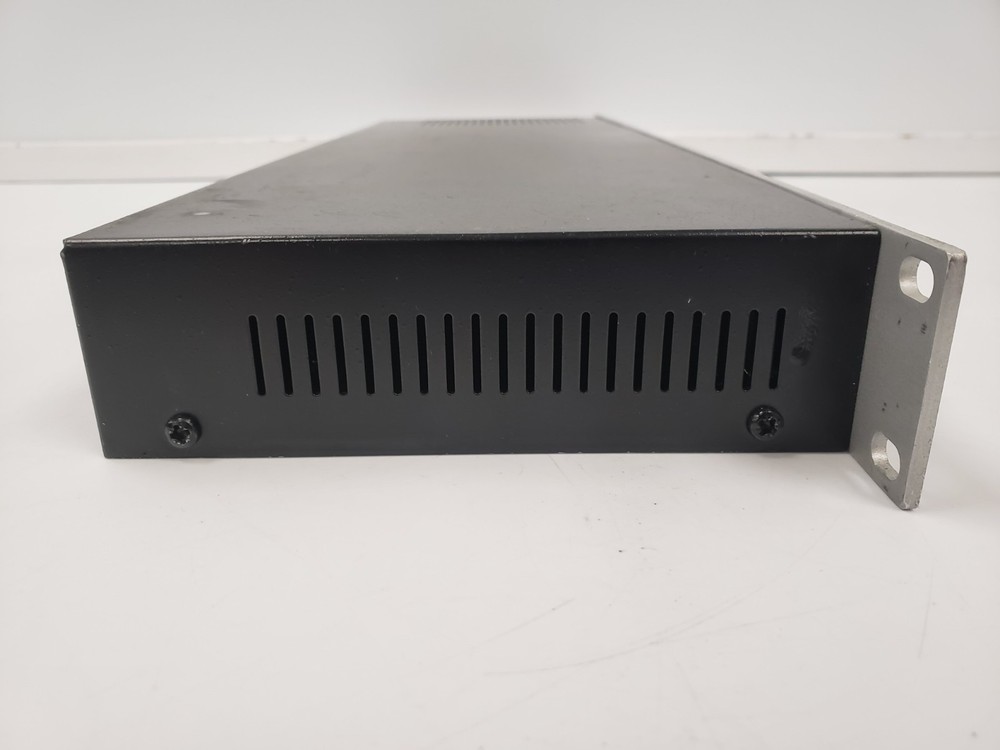 (90372-2) DBX DBX131SV Graphic Equalizer