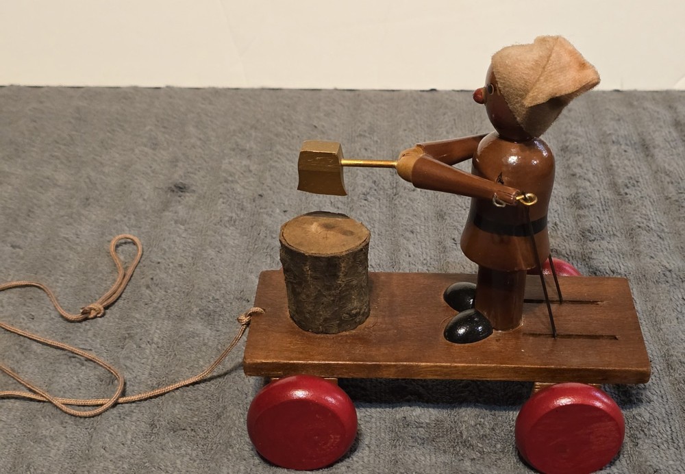 Vintage Wooden Wood Chopper Pull Toy  *Read description* 1983