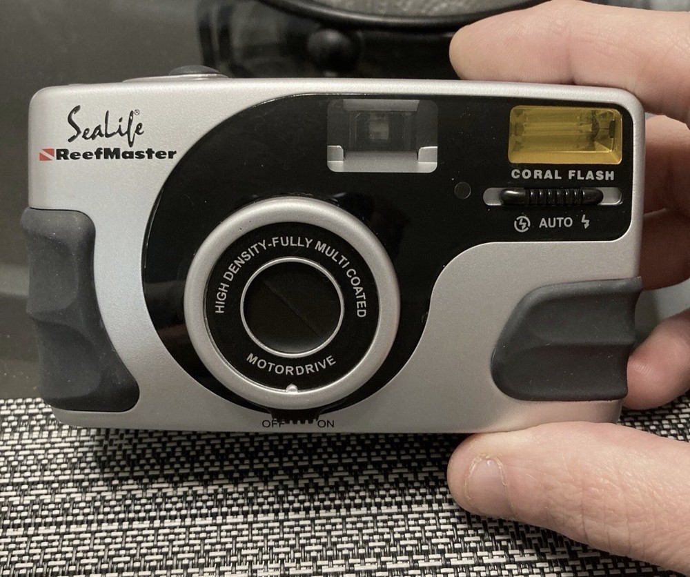 SeaLife ReefMaster Underwater Camera Kit – Housing, Flash, Handle, Case & Care
