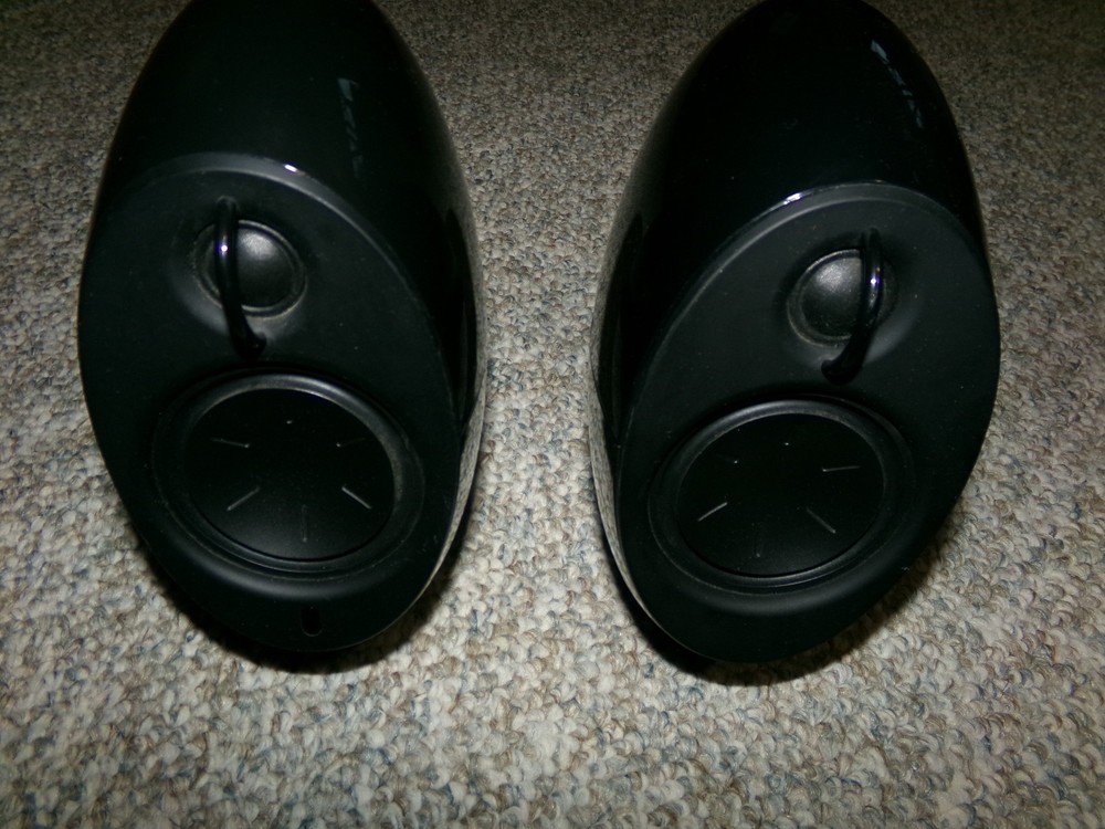 Edifier Model E25 Luna Eclipse Powered Computer Speakers - Excellent Sound