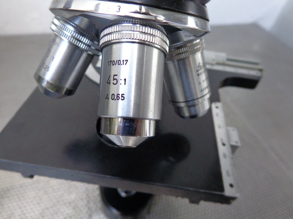leitz wetzlar microscope 510229 with case 4x