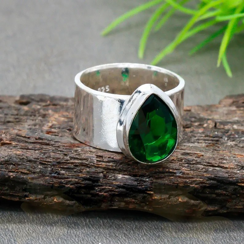 Solid 925 Sterling Silver Natural Green Onyx Pear Gemstone Hammered Band Ring