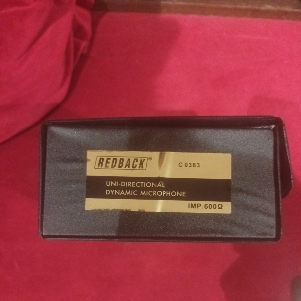 Redback Professional Handheld Unidirectional Dynamic Microphone C0383