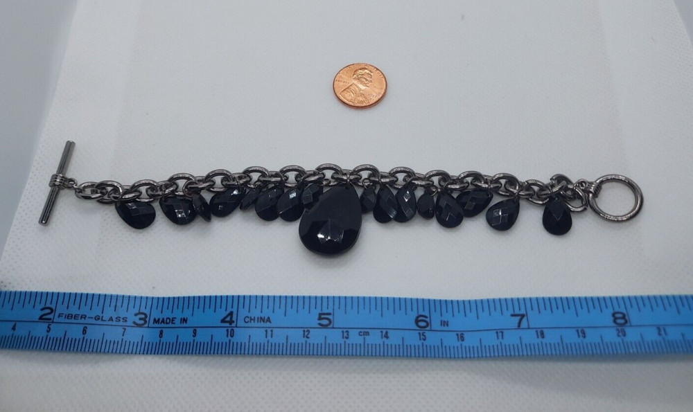 dark silvertone black plastic dangle bead bracelet toggle closure 7.5" long