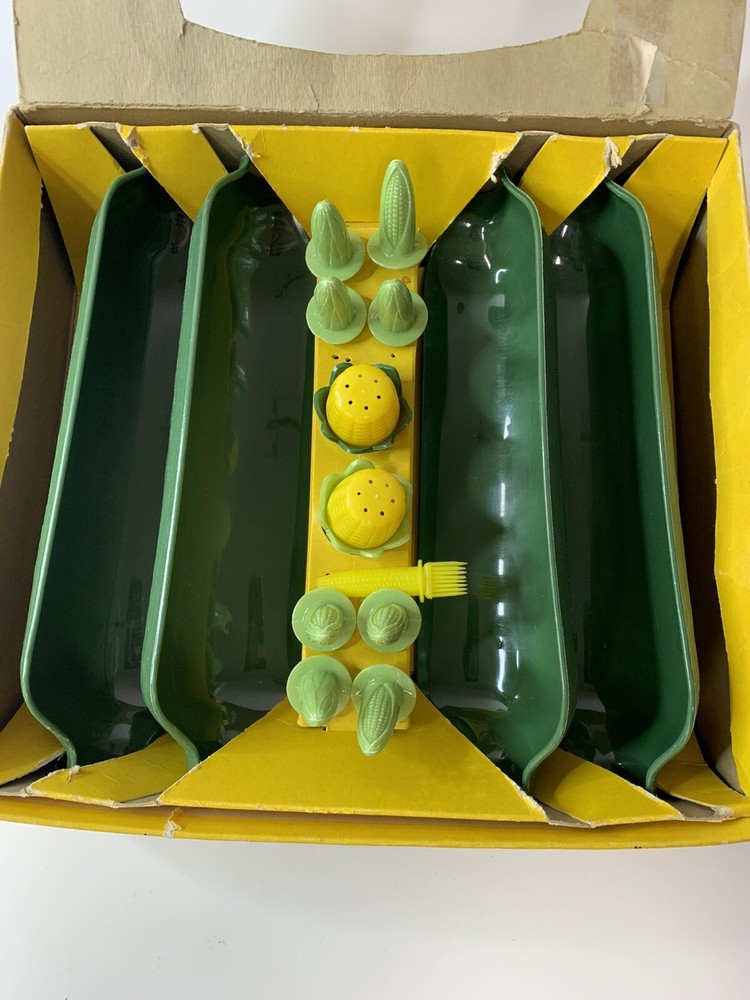 Vintage SERV-RITE CORN SERVERS COMPLETE SERVICE FOR FOUR