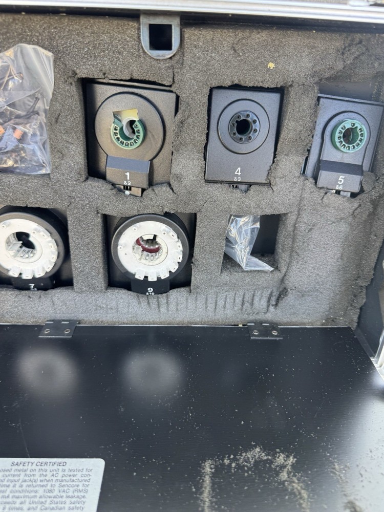 Sencore CR70 Beam Builder CRT Analyzer & Restorer w/Manual Powers On Untested