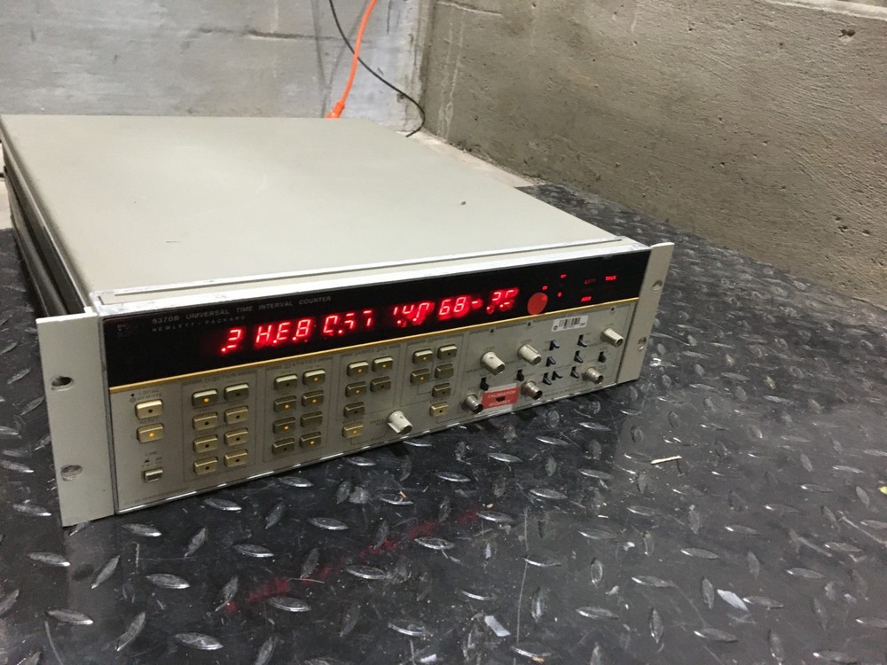 HP 5370B Precision Time-Interval Universal Counter POWERS ON *UNTESTED*