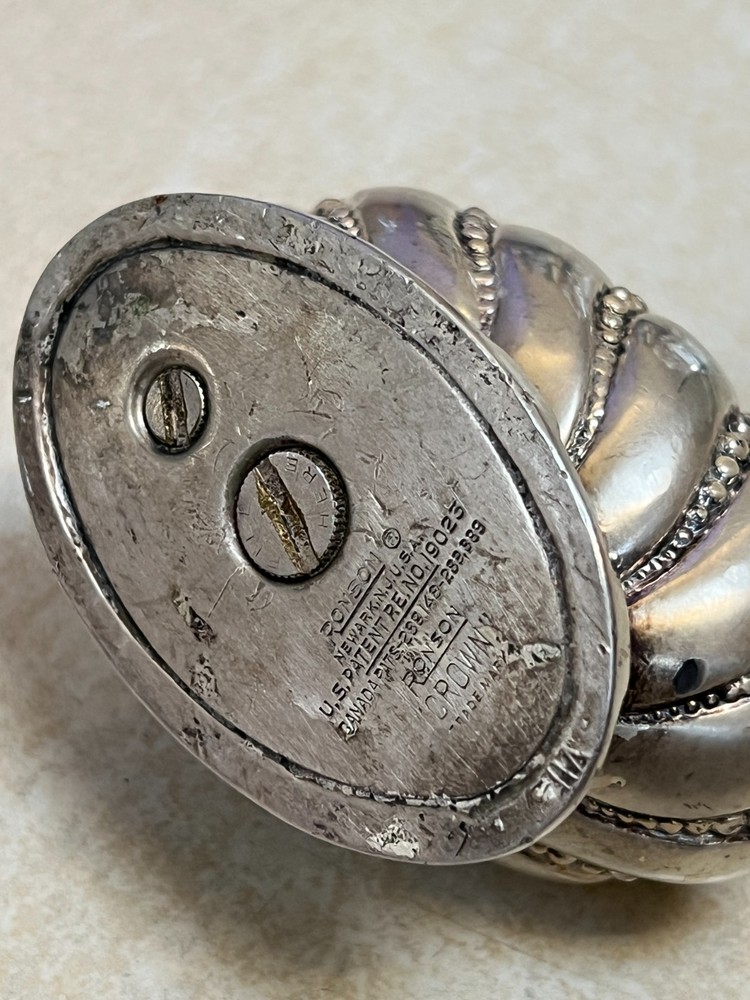 Vintage 1940's Ronson Crown Table Lighter - Silverplated