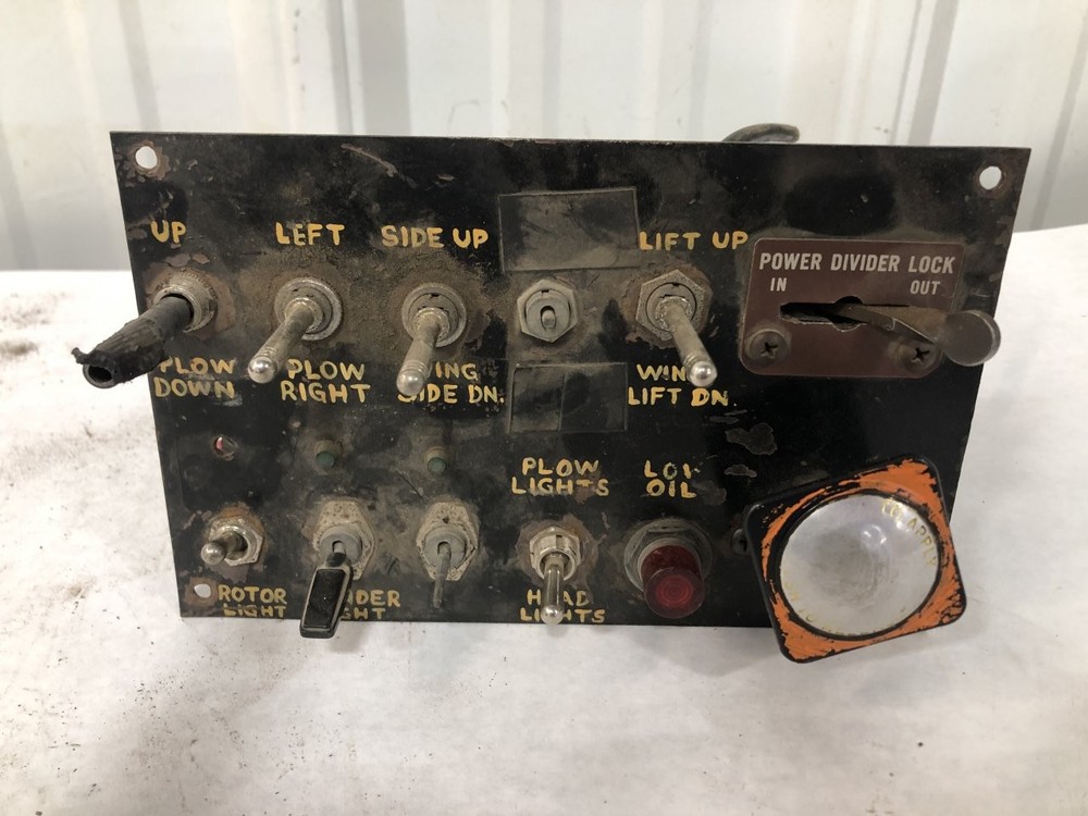 International S1900 SWITCH Dash Panel - Used