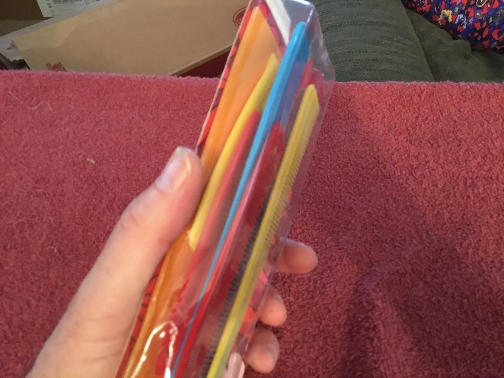 New Assorted Plastic Combs