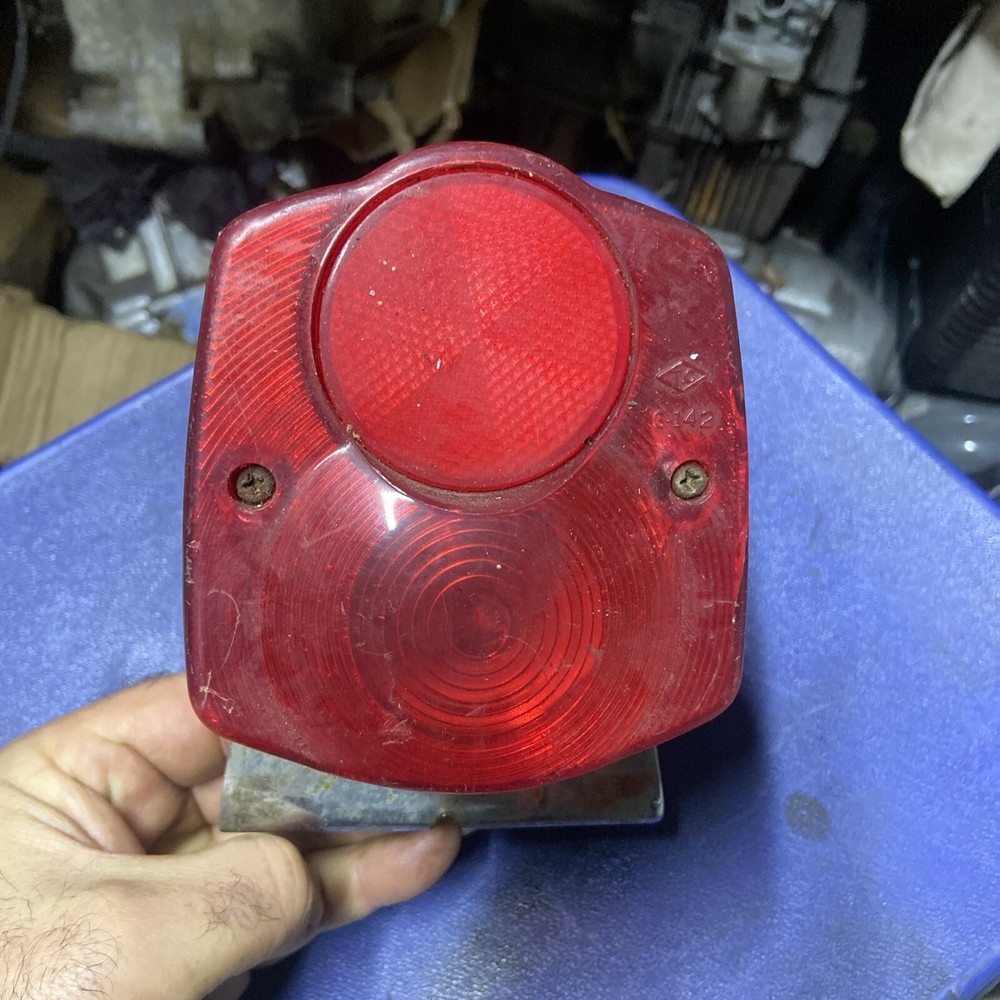 Suzuki Gp100 Back Light