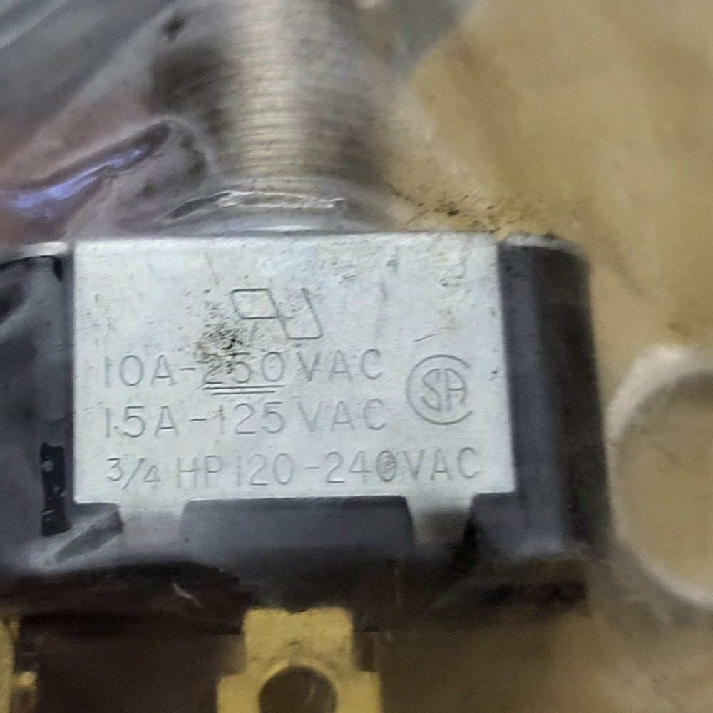 10x Carling Toggle Switch MFR #2FA53-73-TABS