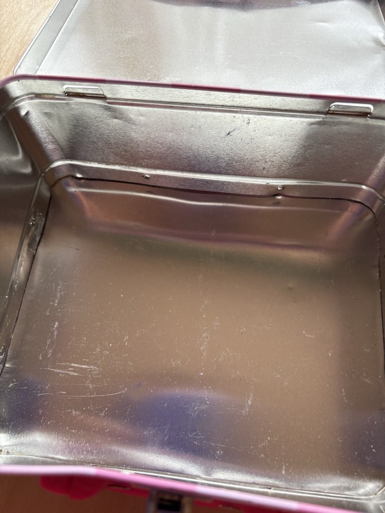 Hello Kitty Circus Theme Metal Lunch Box - Read Description
