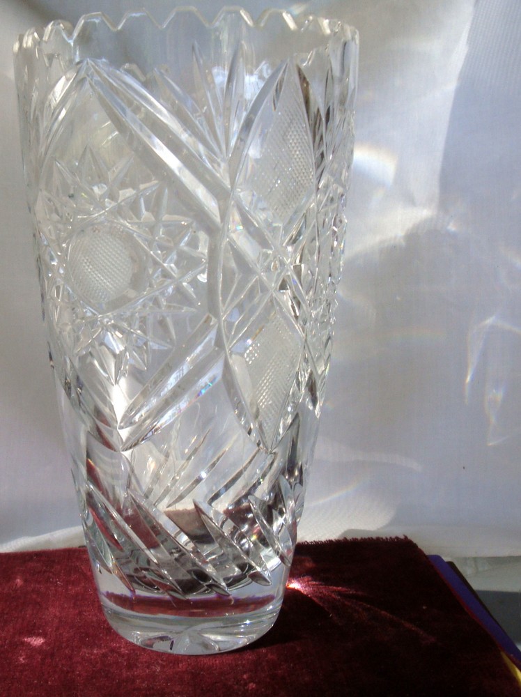 LEAD CRYSTAL DIAMOND SHAPE Beautiful VASE