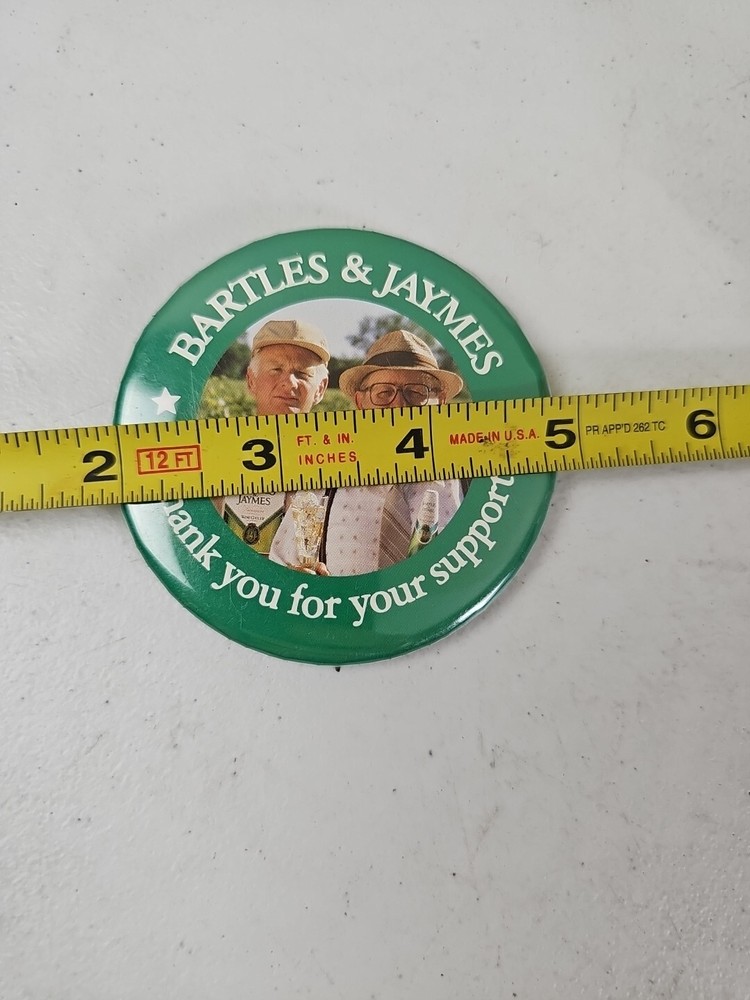 Bartles & Jaymes 3 inch Pinback button used preowned wine cooler advertising