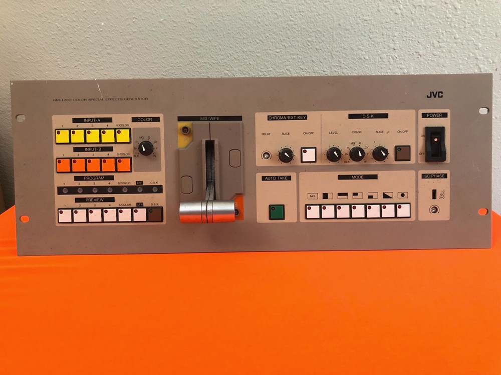 JVC KM-1200 Color Special Effects Generator / POWERS UP  / UNTESTED