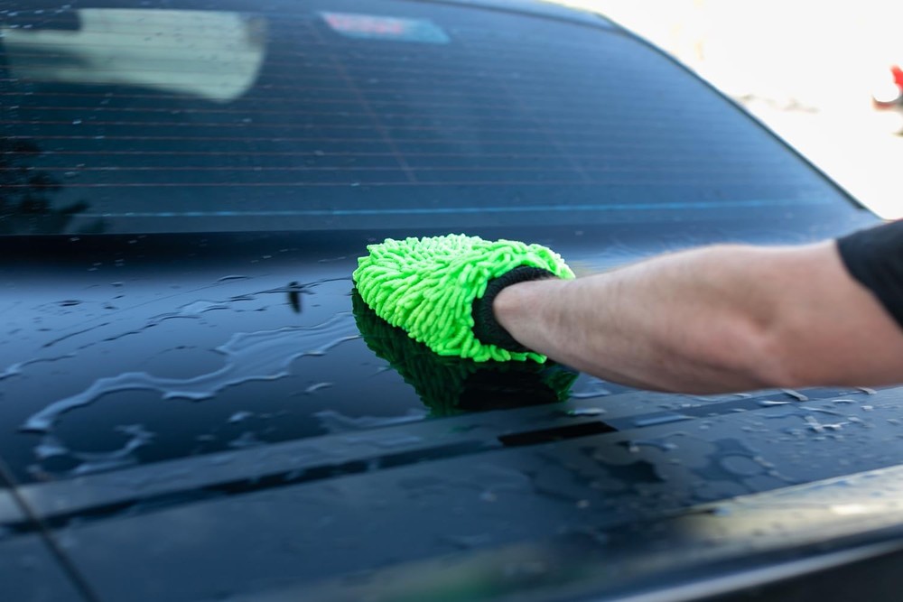 Premium Chenille Microfiber Wash Mitts for ScratchFree Car Detailing 2Pack