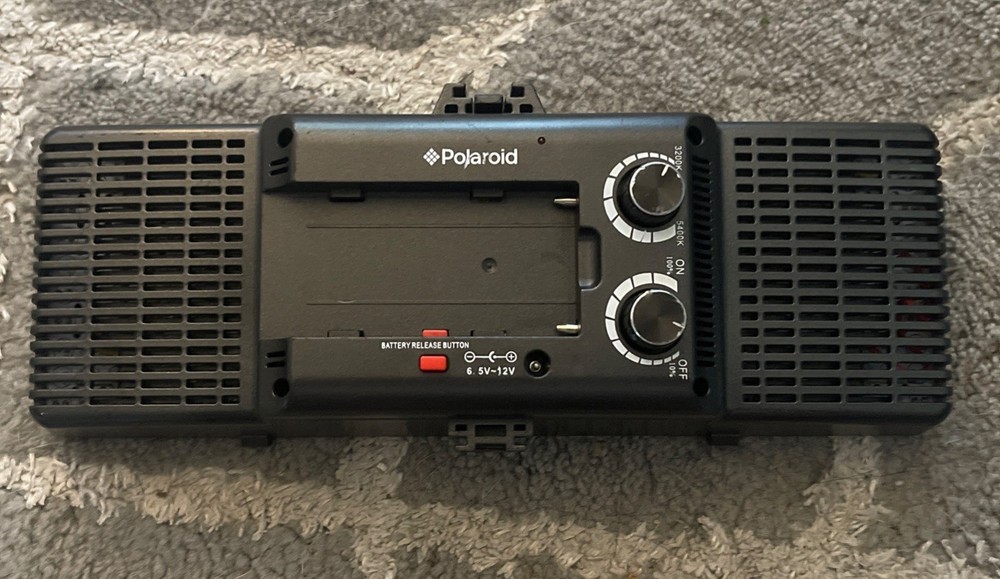 Polaroid 320 Dimmable Vari-Temp Super Bright LED Light (PLLED320)