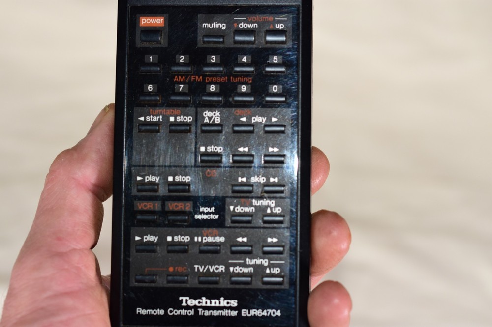 Technics SA-R310 Receiver with EUR64704 Remote. Tested, see notes.