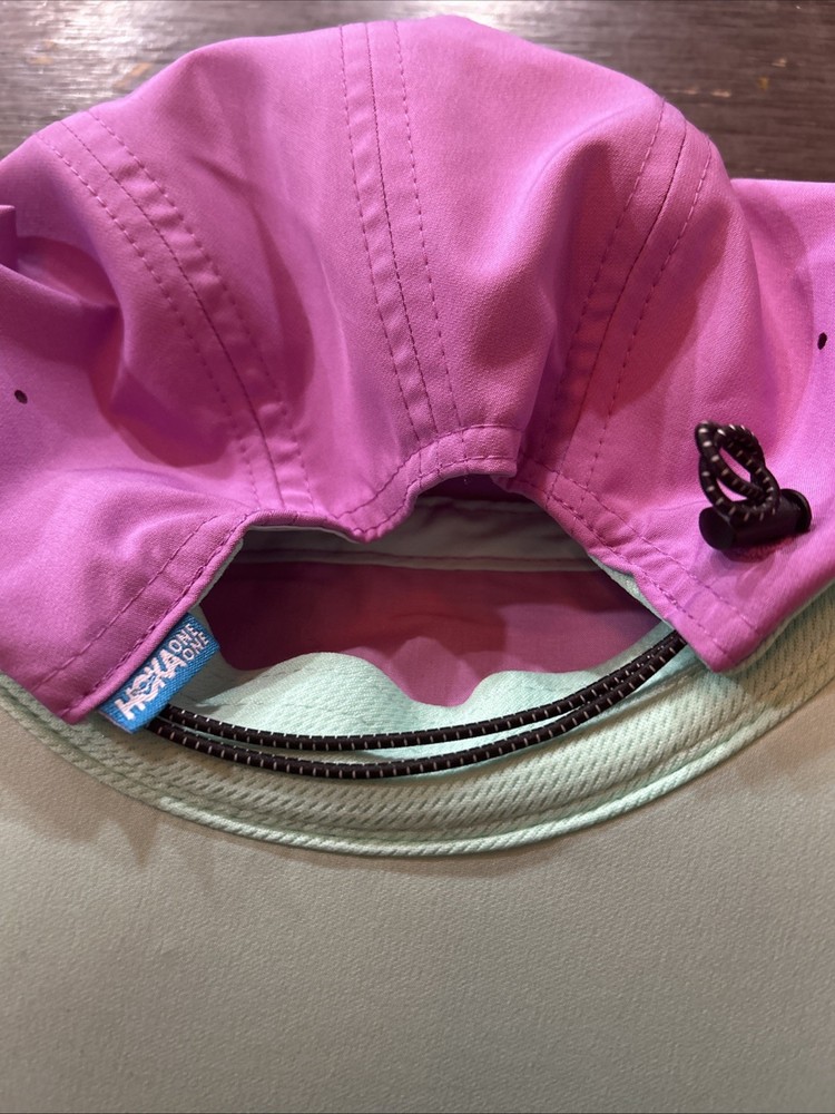 Hoka One One, Run Hat, Performance, 5 Panel, Lightweight With Bungee Closure.