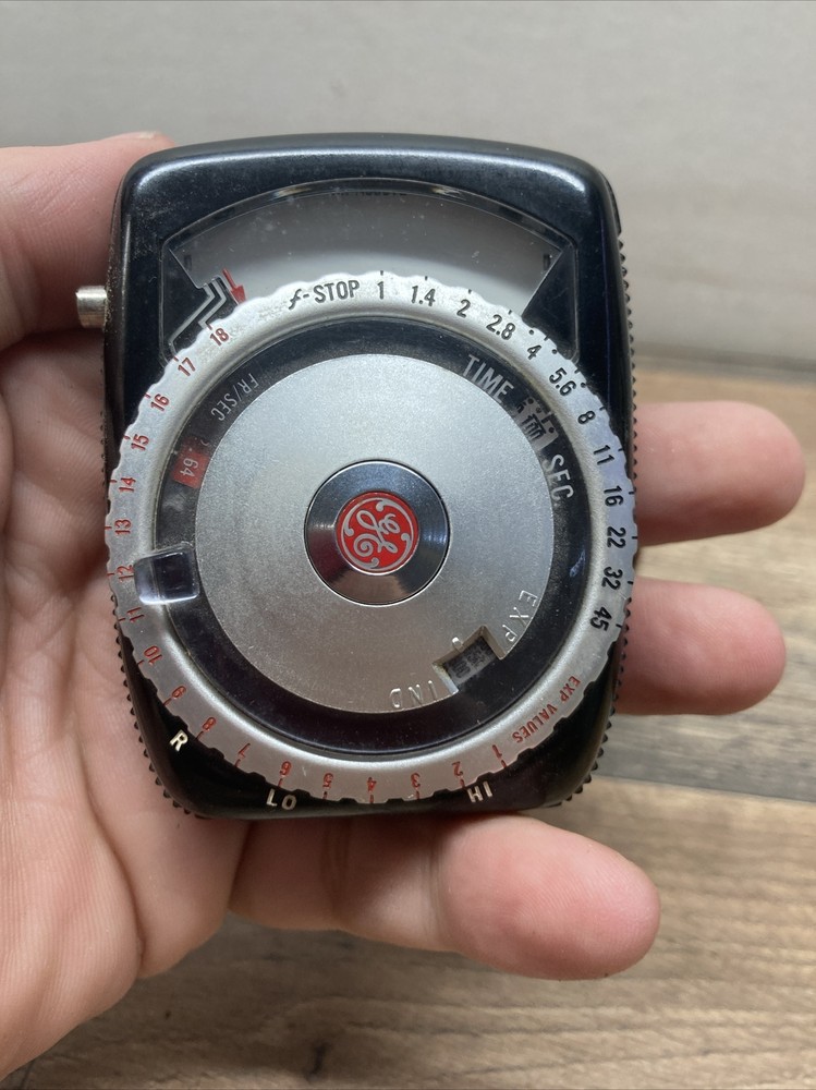 Vtg GE GENERAL ELECTRIC LIGHT METER TYPE PR-2 w/Leather Snap Storage Case Camera